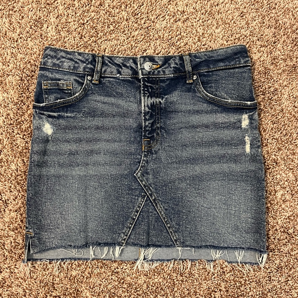 Very cute only worn a few times. Blue with some whitewash.